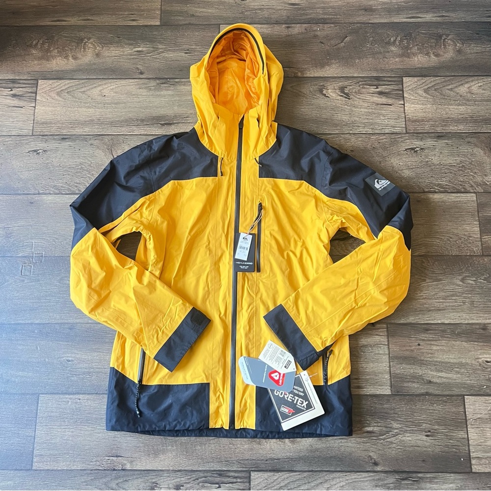 Quiksilver x Gore-Tex Men's Ultralight Technical Snow Jacket Yellow Size Medium